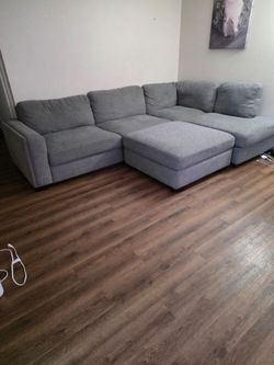Gray Fabric Sectional Sofa with Ottoman