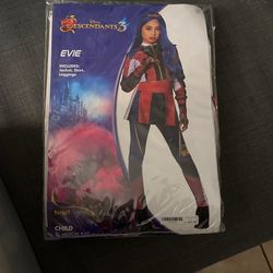 Evie Descendants 3 Costume