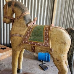 wood horse 