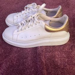 Alexander McQueen 