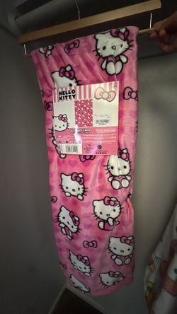 Hello kitty blanket 💖💖