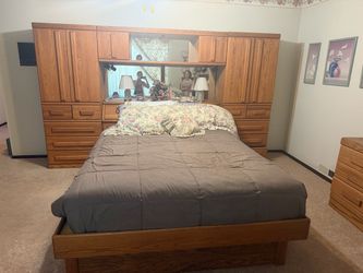 Oak Wall Unit Bedroom Set with Bed Frame