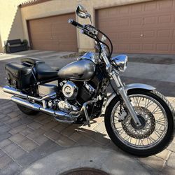 2014 Yamaha V star 650 Custom