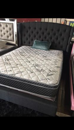 Queen Bed With Pillow Top Mattress
