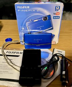 Fujifilm FinePix Z Series Z90 Digital Camera Blue 14.2 Megapixel Touch Screen 5x