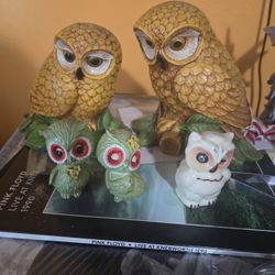 3 Small 1970 Salt Pepper Shakers And 2 Owl Book Ends