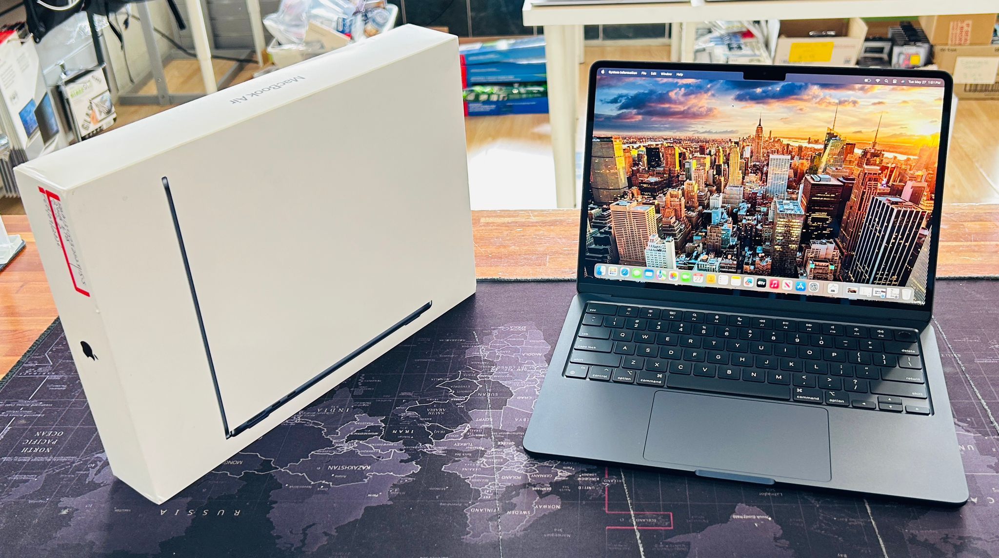 MacBook Air 13” 2024 Apple M3 24GB RAM 1TB Open Box New