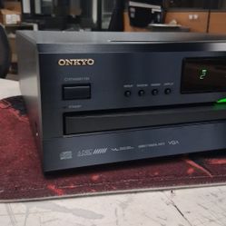 6 Disc CD Player 