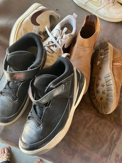 Boys shoes