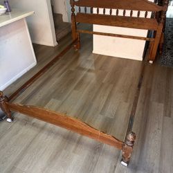 Antique Spindle Full Size Bed Frame