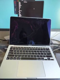 MacBook Pro M1 8gb ram, 8 processor cores, 256gb/ cracked screen