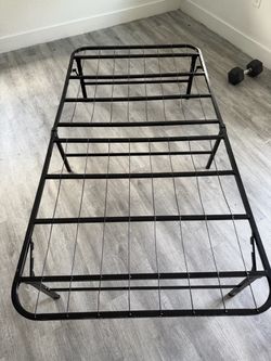 A foldable bed