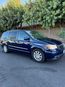2016 Chrysler Town and Country Touring