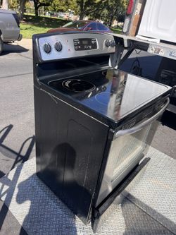 Electric GE Stove