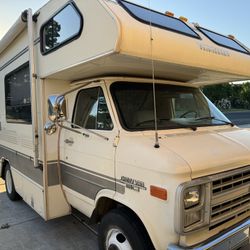 1990 Chevrolet Van G30 Winnebago 