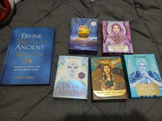 Kyle Gray Oracle Decks And Book Set.