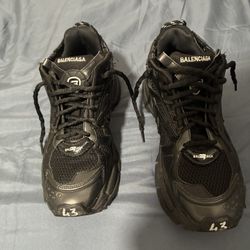 balenciaga runners size 41eu 