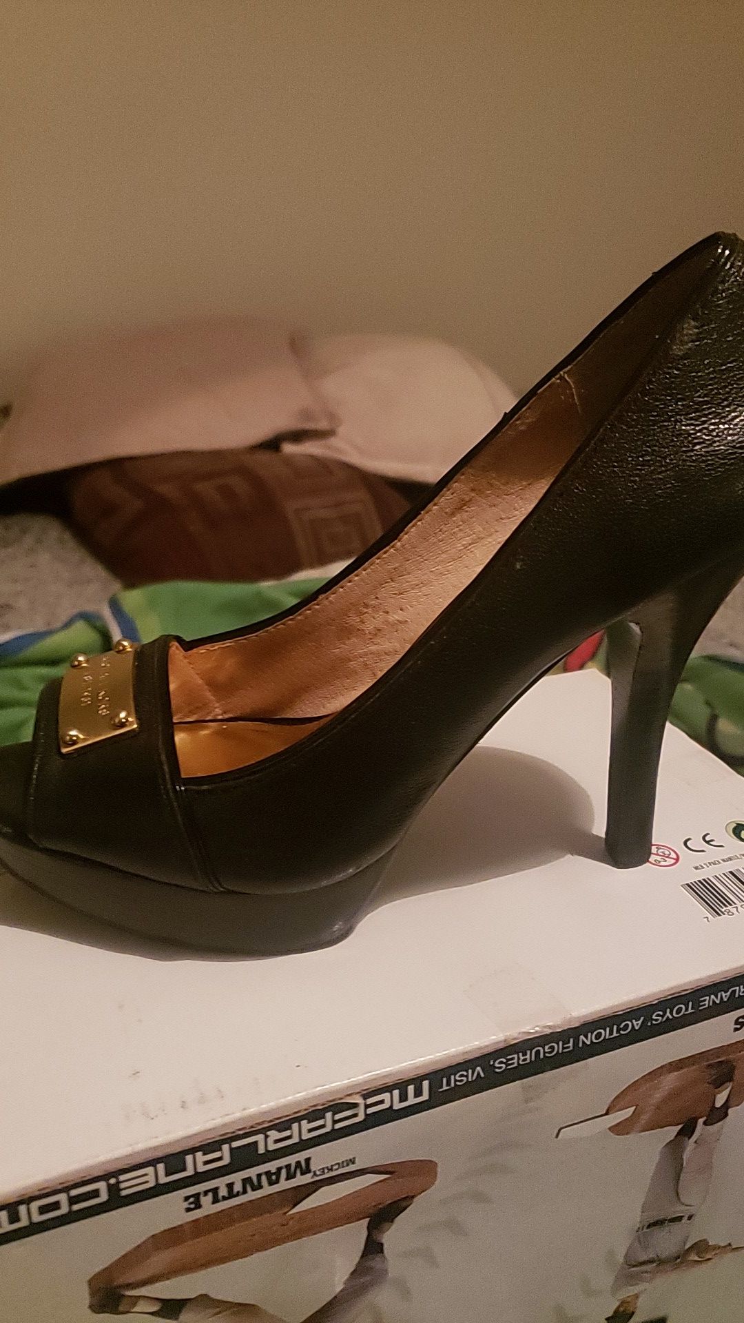 Michael Kors sz 7 high heels