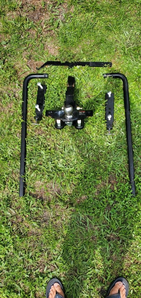 Curt TruTrack 2P Weight Distribution System w/ Sway Control - 7-Hole Shank - 10K GTW, 1K TW