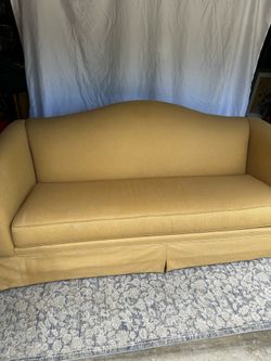 Broyhill Sofa w/ Rolling Arms