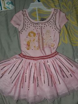 Disney traje size 5-6 años