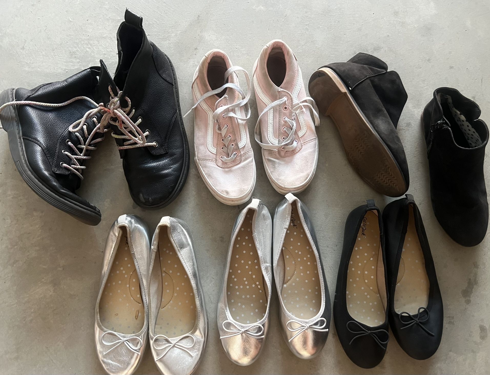 big girls size 4 shoes bundle lot vans cat and jack flats boots black silver pink combat boots