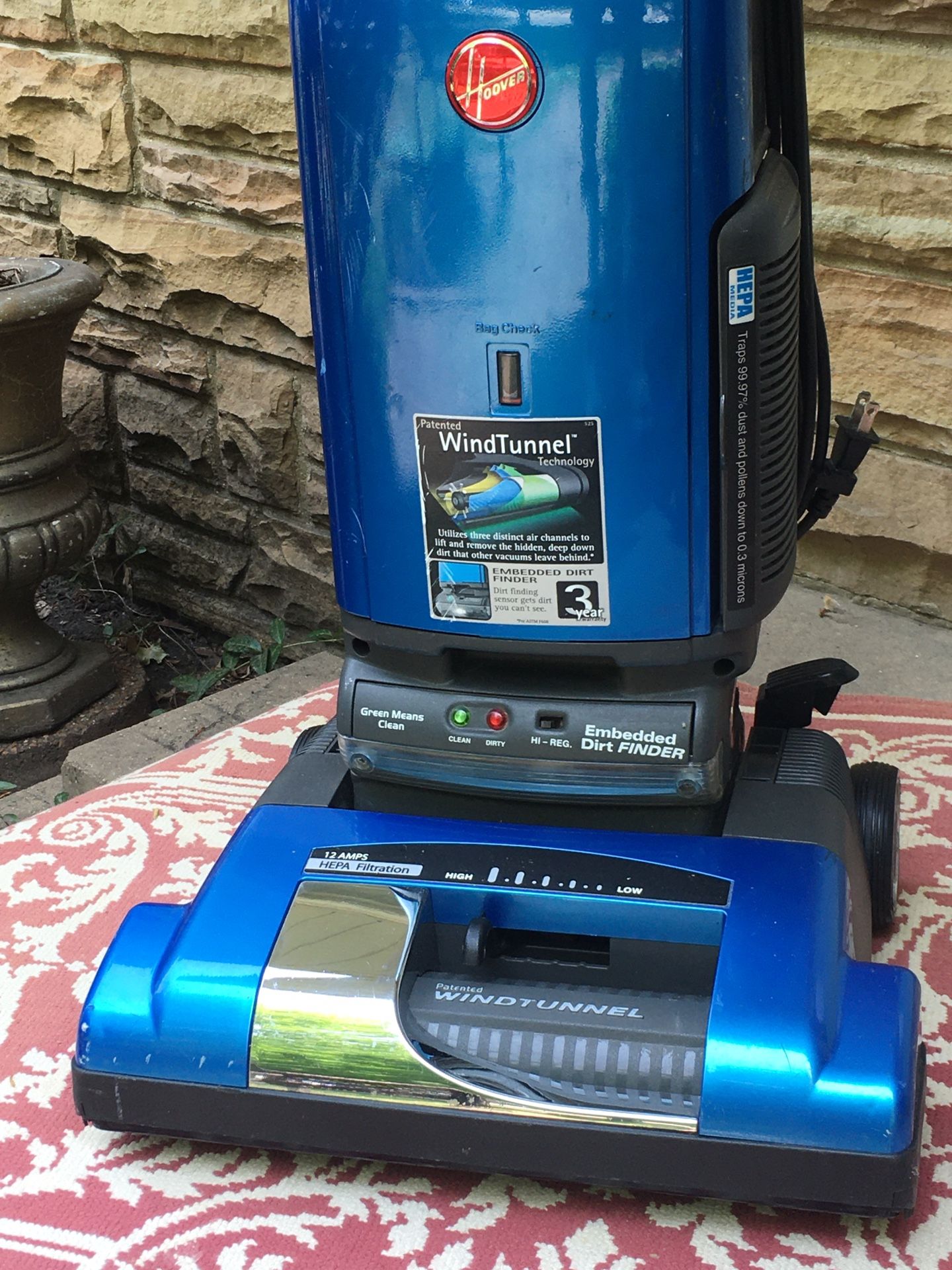 Hoover Wind Tunnel Vacuum