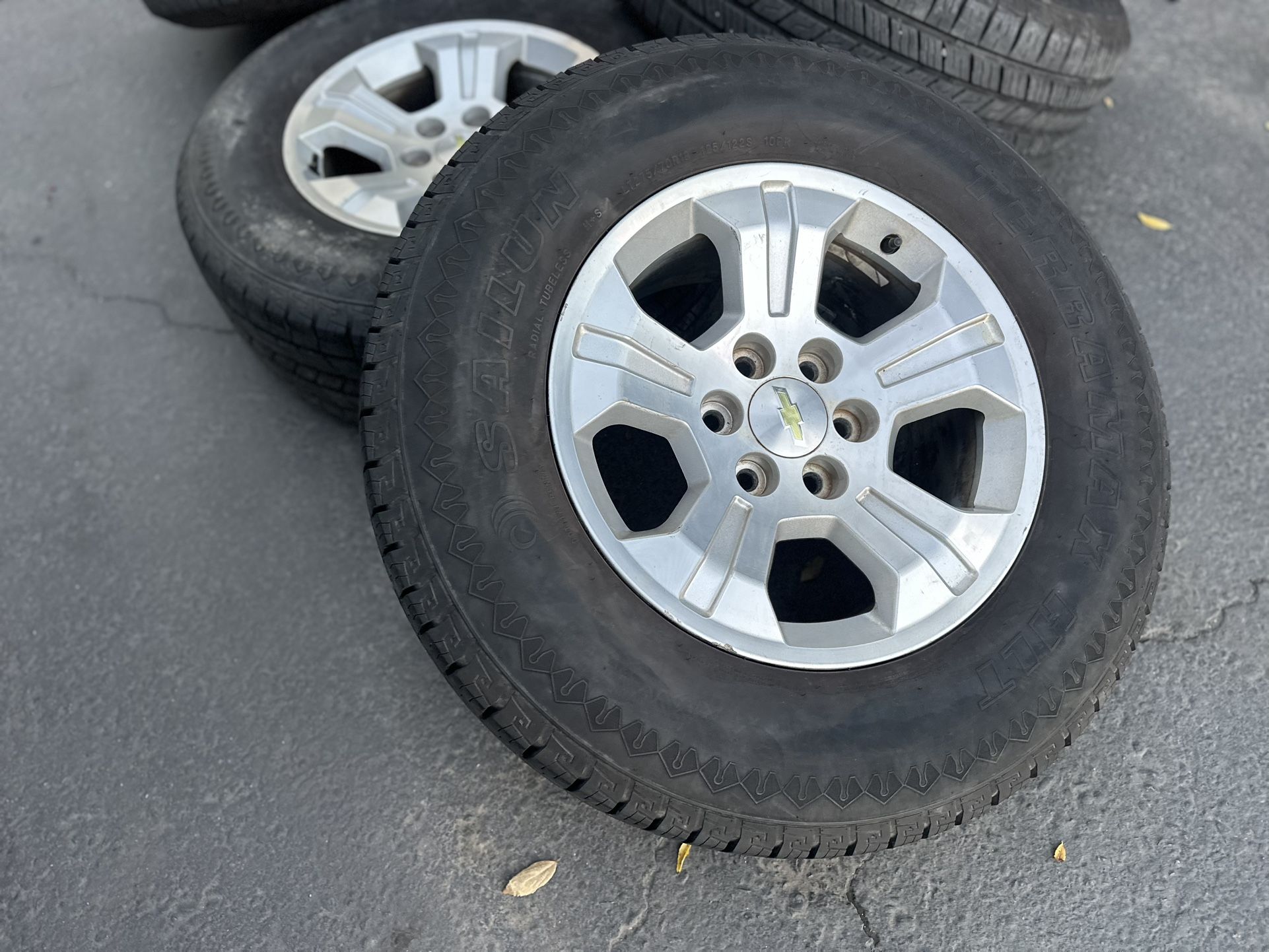 18” RIMS & TIRES Chevrolet Silverado Tahoe 6 LUG WHEELS and TIRES GMC Sierra 1500 Yukon Chevy Cadillac Escalade Avalanche 6x139.7