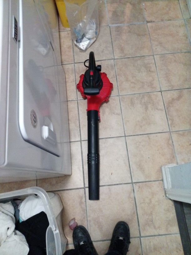 Leaf Blower