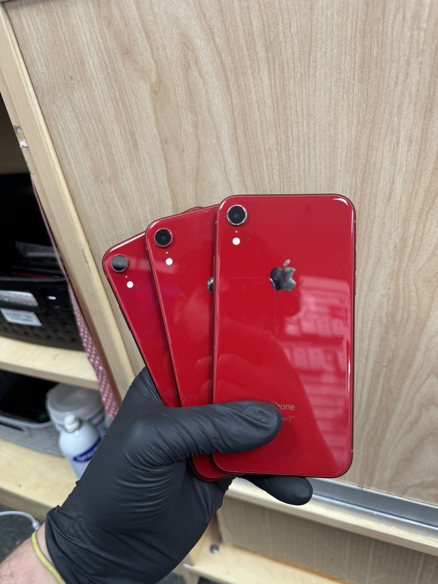 iPhone XR 64GB UNLOCKED 