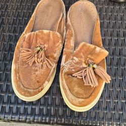 Velvet Pinkish-Mauve color