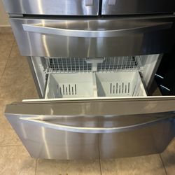 Whirlpool Refrigerator 