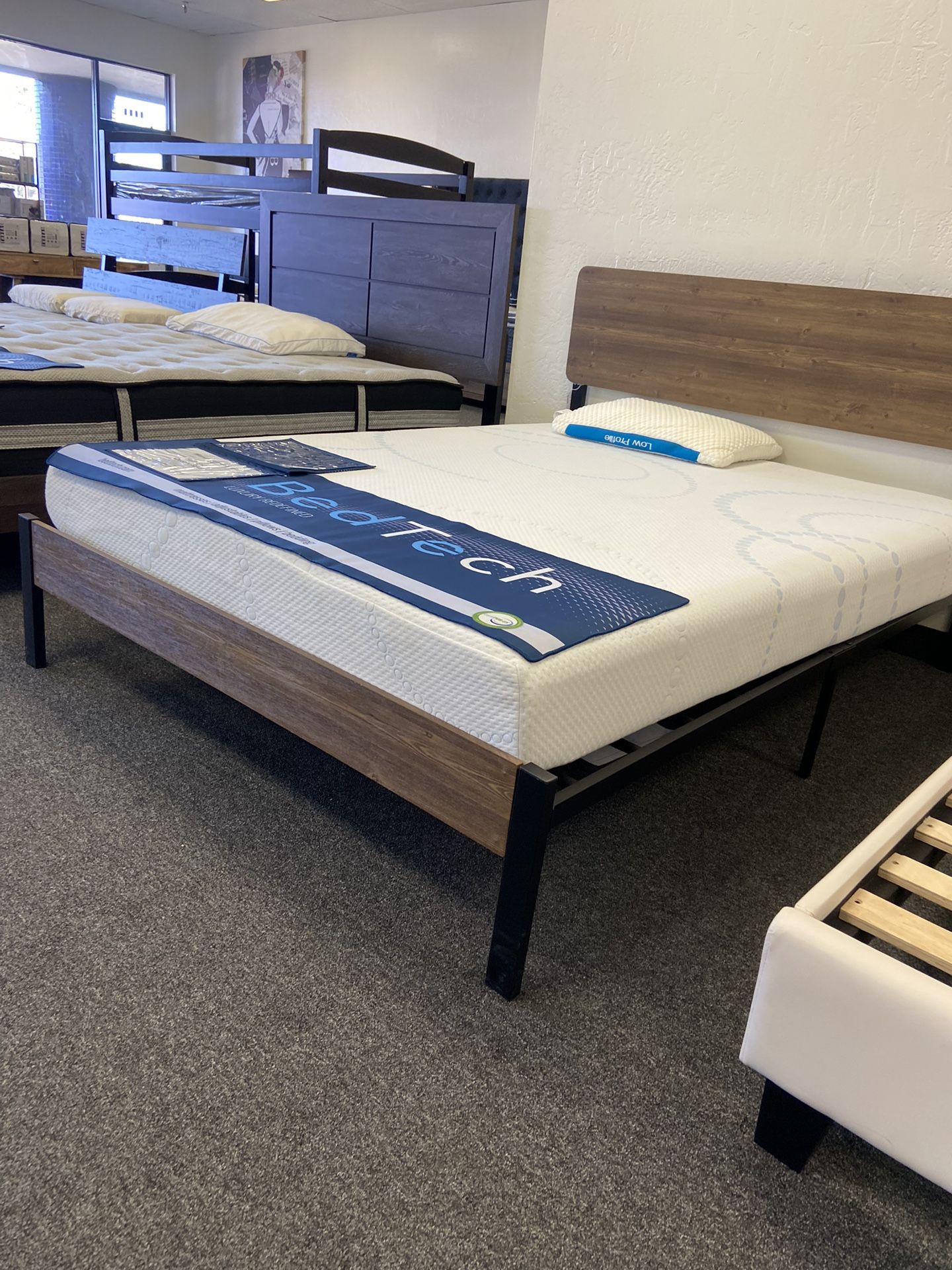 Queen Memory Foam Mattress for Sale in Scottsdale, AZ OfferUp