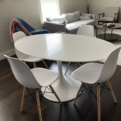 Dinning Table