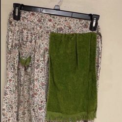 CA. VINTAGE APRON WITH TEA TOWEL BUILT IN 