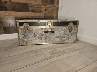 Trunk Vintage Map