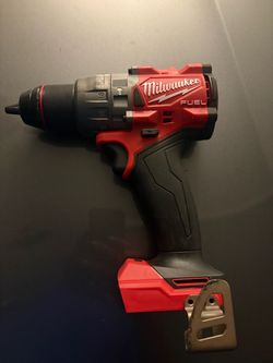 Milwaukee M18 drill with battery