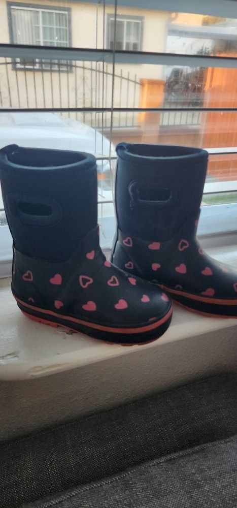 Size 6 Kids Rain Boots