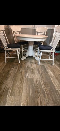 Real wood circle table with 4 chairs