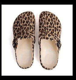 CHEETAH CLOGS