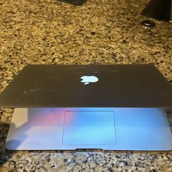 Apple MacBook Air 13.3 Inches
