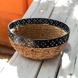 Beautiful Metal & Weave Bowl For Chips, Bread Or Home Decore 