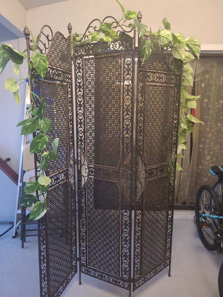Wrought Iron 3 tired room divider