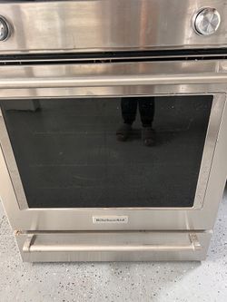 Kitchen Aid Electric Stove.