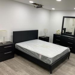 Bedroom Set - Juego De Cuarto ( Mattress Included) 