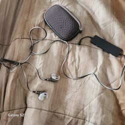 BOSE in ear quiet comfort earphones/headphones