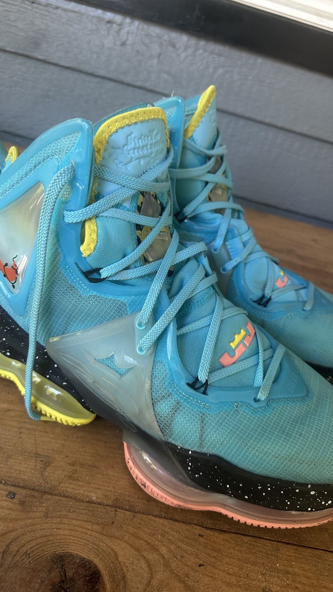 Nike LeBron 19 Christmas Athletic Shoes