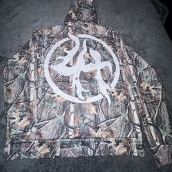 Lost hills hoodie Large