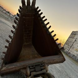 V Bucket For 480 Excavator