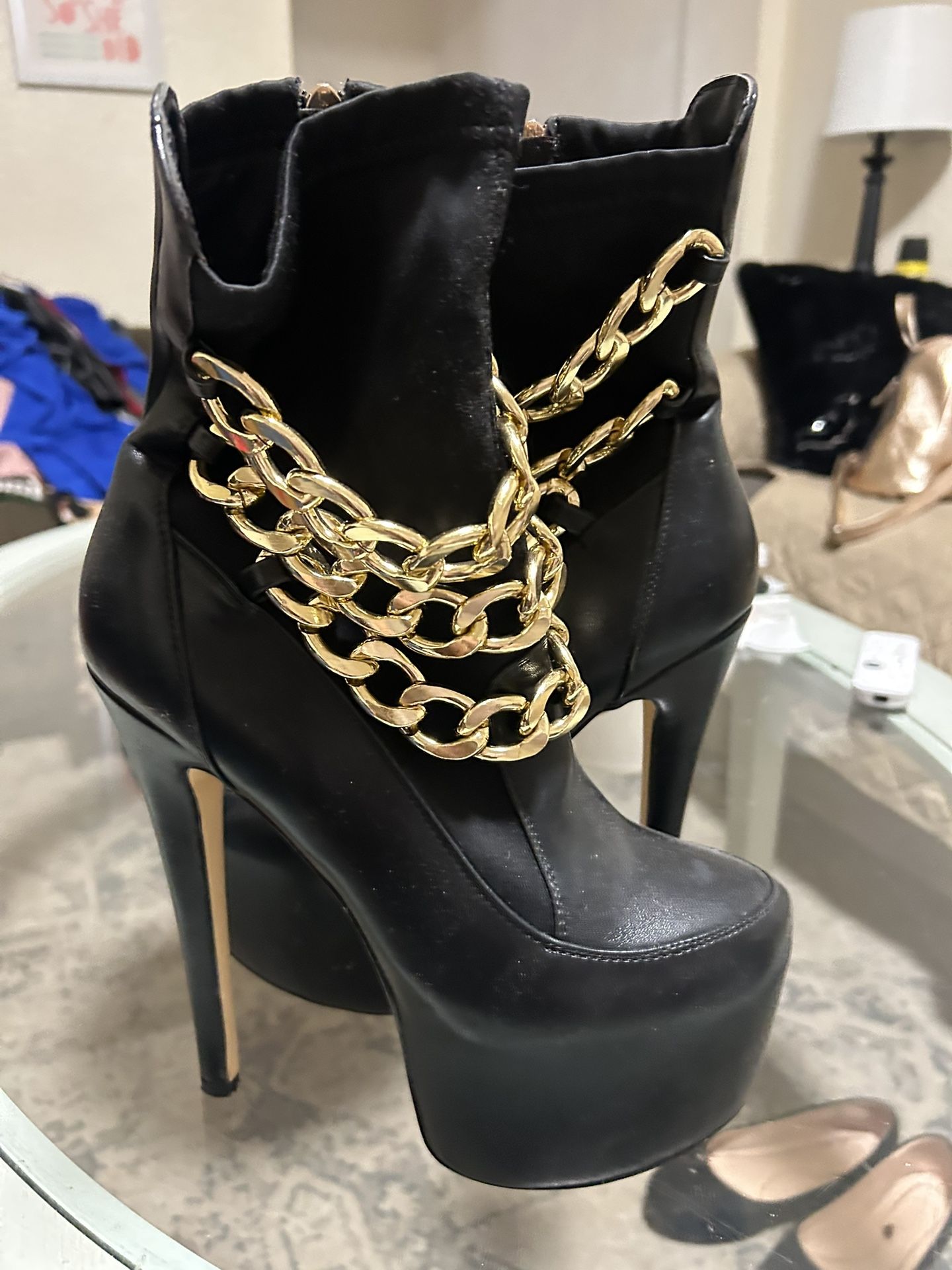 Sexy Hidden Platform Heels Black With Gold Chains (SZ 8)